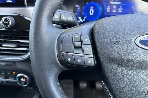 YH22YLJ Ford Kuga 1.5 EcoBlue Titanium Euro 6 (s/s) 5dr Thumbnail #39