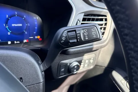 YH22YLJ Ford Kuga 1.5 EcoBlue Titanium Euro 6 (s/s) 5dr Thumbnail #42