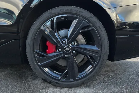 PJ74VDL Audi A6 E-Tron Avant 100kWh Launch Edition Auto 5dr Thumbnail #11