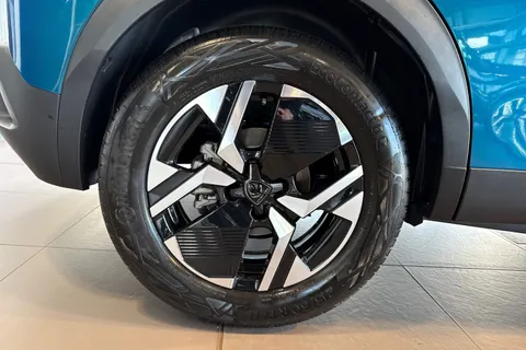 11 of 42 for PEUGEOT e-2008 50kWh GT Auto 5dr (7kW Charger)