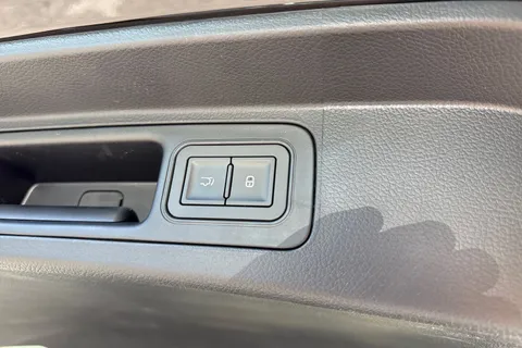  BYD Seal U 1.5 DM-i 18.3kWh Boost CVT Auto Euro 6 (s/s) 5dr Thumbnail #30