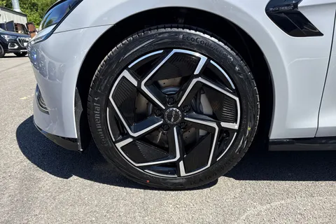 BYD SEAL 82.5kWh Excellence Auto AWD 4dr Thumbnail #7