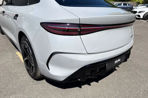 BYD SEAL 82.5kWh Excellence Auto AWD 4dr Thumbnail #16