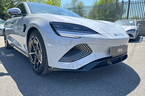 BYD SEAL 82.5kWh Excellence Auto AWD 4dr Thumbnail #17