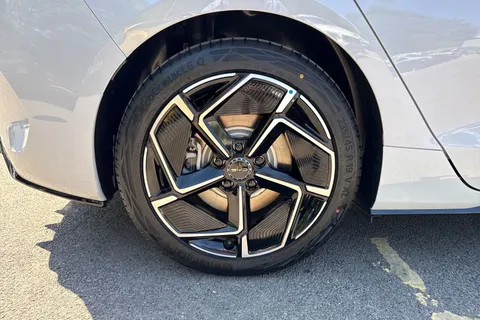 BYD SEAL 82.5kWh Excellence Auto AWD 4dr Thumbnail #23