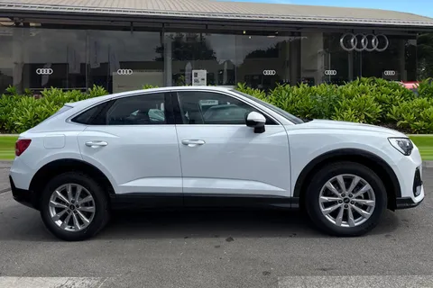 Audi Q3 2.0 TDI 35 Sport Sportback 5dr Diesel S Tronic Euro 6 (s/s) (150 ps) Thumbnail #4