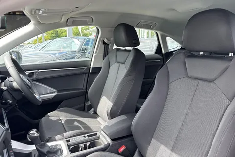 Audi Q3 2.0 TDI 35 Sport Sportback 5dr Diesel S Tronic Euro 6 (s/s) (150 ps) Thumbnail #11