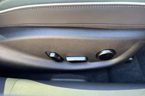 BYD SEAL 82.5kWh Design Saloon 4dr Electric Auto (312 ps) Thumbnail #32