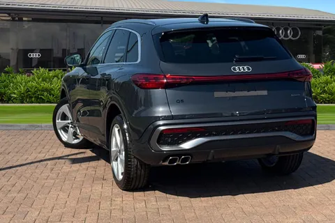  Audi Q5 2.0 TDI S line S Tronic quattro Euro 6 (s/s) 5dr Thumbnail #3