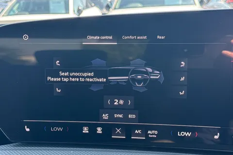  Audi Q5 2.0 TDI S line S Tronic quattro Euro 6 (s/s) 5dr Thumbnail #19