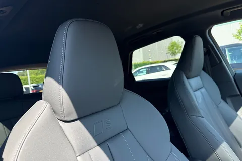  Audi Q5 2.0 TDI S line S Tronic quattro Euro 6 (s/s) 5dr Thumbnail #21