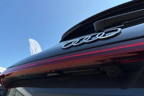  Audi Q5 2.0 TDI S line S Tronic quattro Euro 6 (s/s) 5dr Thumbnail #38