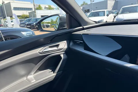  Audi Q5 2.0 TDI S line S Tronic quattro Euro 6 (s/s) 5dr Thumbnail #59