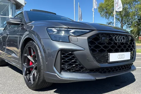  Audi RS Q8 4.0 TFSI V8 Performance Carbon Vorsprung Tiptronic quattro Euro 6 (s/s) 5dr Thumbnail #9