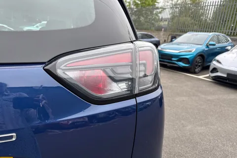 DT21AXH Vauxhall Crossland 1.2 Turbo SE Nav Premium Euro 6 (s/s) 5dr Thumbnail #8