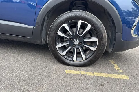 DT21AXH Vauxhall Crossland 1.2 Turbo SE Nav Premium Euro 6 (s/s) 5dr Thumbnail #11