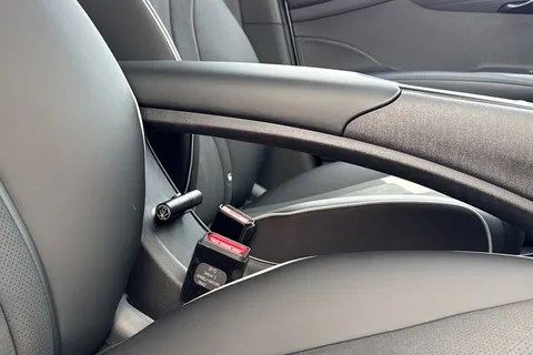 DF25JHE BYD Dolphin 44.9kWh Active Auto 5dr Thumbnail #36