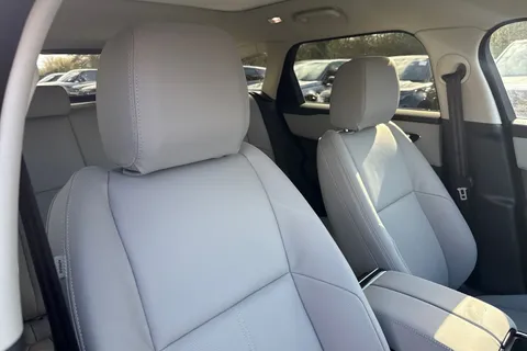 Land Rover Range Rover Velar 2.0 D200 MHEV Dynamic SE Auto 4WD Euro 6 (s/s) 5dr Thumbnail #11