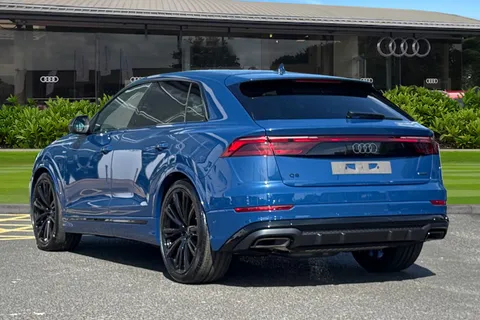 Audi Q8 3.0 TFSI V6 55 Black Edition Tiptronic quattro Euro 6 (s/s) 5dr Thumbnail #3