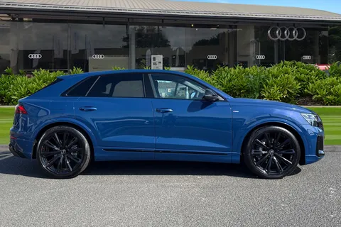 Audi Q8 3.0 TFSI V6 55 Black Edition Tiptronic quattro Euro 6 (s/s) 5dr Thumbnail #4
