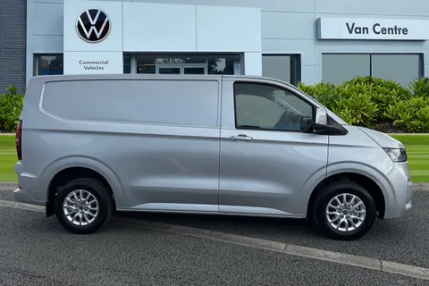CX75HYK Volkswagen Transporter 2.0 TDI T28 Commerce Pro Panel Van 5dr Diesel Manual FWD SWB Euro 6 (s/s) (110 ps) Thumbnail #4