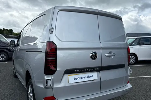 CX75HYK Volkswagen Transporter 2.0 TDI T28 Commerce Pro Panel Van 5dr Diesel Manual FWD SWB Euro 6 (s/s) (110 ps) Thumbnail #8