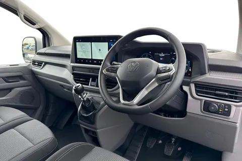 CX75HYK Volkswagen Transporter 2.0 TDI T28 Commerce Pro Panel Van 5dr Diesel Manual FWD SWB Euro 6 (s/s) (110 ps) Thumbnail #14