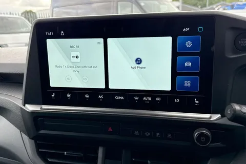 CX75HYK Volkswagen Transporter 2.0 TDI T28 Commerce Pro Panel Van 5dr Diesel Manual FWD SWB Euro 6 (s/s) (110 ps) Thumbnail #17