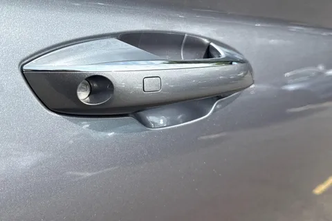  BYD Seal U 1.5 DM-i 18.3kWh Boost CVT Auto Euro 6 (s/s) 5dr Thumbnail #26