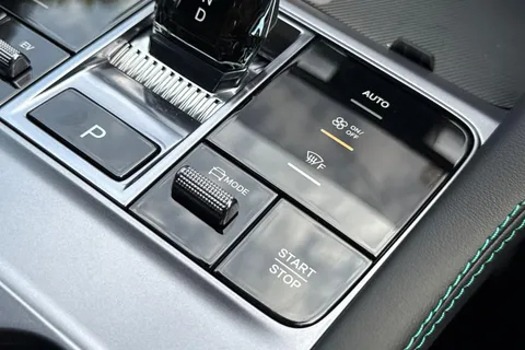  BYD Seal U 1.5 DM-i 18.3kWh Boost CVT Auto Euro 6 (s/s) 5dr Thumbnail #48