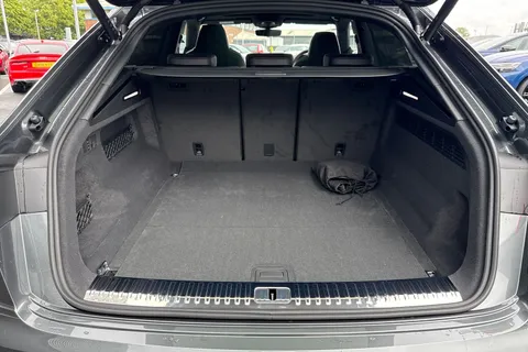  Audi RS Q8 4.0 TFSI V8 Performance Carbon Black Tiptronic quattro Euro 6 (s/s) 5dr Thumbnail #7