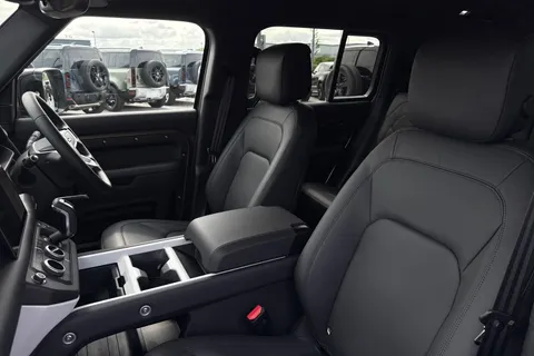  Land Rover Defender 130 3.0 D350 MHEV X-Dynamic HSE Auto 4WD Euro 6 (s/s) 5dr Thumbnail #12