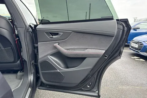  Audi RS Q8 4.0 TFSI V8 Performance Carbon Black Tiptronic quattro Euro 6 (s/s) 5dr Thumbnail #38