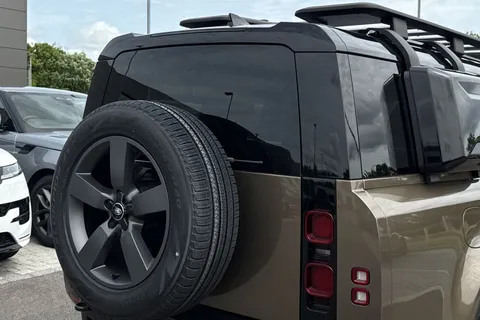  Land Rover Defender 130 3.0 D350 MHEV X-Dynamic HSE Auto 4WD Euro 6 (s/s) 5dr Thumbnail #33