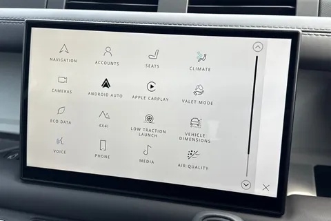  Land Rover Defender 130 3.0 D350 MHEV X-Dynamic HSE Auto 4WD Euro 6 (s/s) 5dr Thumbnail #51