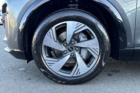 Audi Q6 E-Tron 100kWh S line Auto quattro 5dr Thumbnail #12