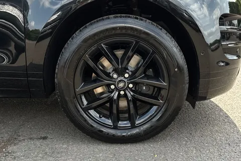 Land Rover Range Rover Evoque 1.5 P270e 12.17kWh Edition Auto 4WD Euro 6 (s/s) 5dr Thumbnail #9