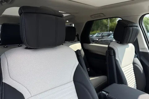  Land Rover Discovery 3.0 D350 MHEV Dynamic HSE Auto 4WD Euro 6 (s/s) 5dr Thumbnail #11