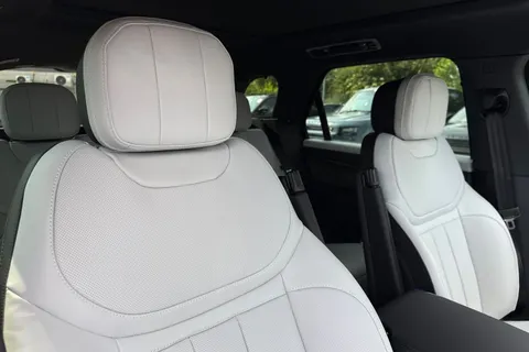 Land Rover Range Rover Sport 3.0 P460e 38.2kWh Dynamic SE Auto 4WD Euro 6 (s/s) 5dr Thumbnail #11