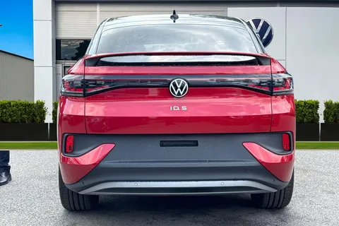 Volkswagen ID.5 Pro 77kWh Match Auto 5dr Thumbnail #4