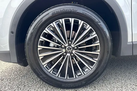 Volkswagen Tiguan 1.5 eTSI MHEV Match DSG Euro 6 (s/s) 5dr Thumbnail #11