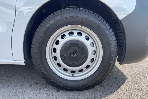 DH74PCV PEUGEOT E-Expert e 1000 75kWh Professional Standard Panel Van Auto MWB 6dr (7.4kW Charger) Thumbnail #10