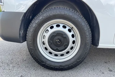 DH74PCV PEUGEOT E-Expert e 1000 75kWh Professional Standard Panel Van Auto MWB 6dr (7.4kW Charger) Thumbnail #11