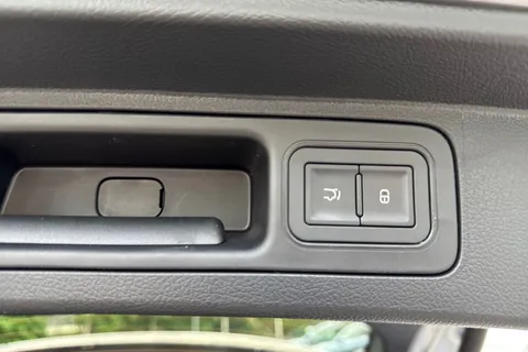  BYD Seal U 1.5 DM-i 18.3kWh Design CVT Auto AWD Euro 6 (s/s) 5dr Thumbnail #31