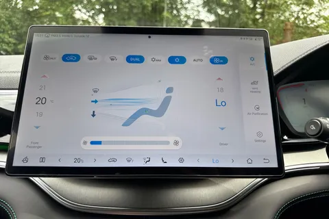  BYD Seal U 1.5 DM-i 18.3kWh Design CVT Auto AWD Euro 6 (s/s) 5dr Thumbnail #19