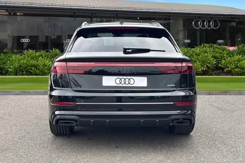 Audi Q8 3.0 TDI V6 50 Black Edition Tiptronic quattro Euro 6 (s/s) 5dr Thumbnail #5