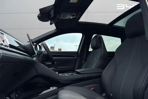  BYD Seal U 1.5 DM-i 18.3kWh Boost CVT Auto Euro 6 (s/s) 5dr Thumbnail #11