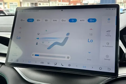  BYD Seal U 1.5 DM-i 18.3kWh Boost CVT Auto Euro 6 (s/s) 5dr Thumbnail #19