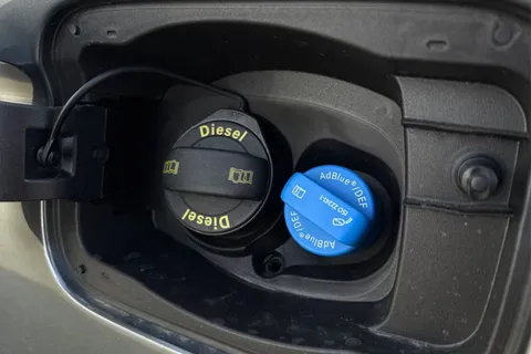 26 of 54 for Volkswagen Caddy 2.0 TDI C20 Commerce Pro DSG SWB Euro 6 (s/s) 5dr