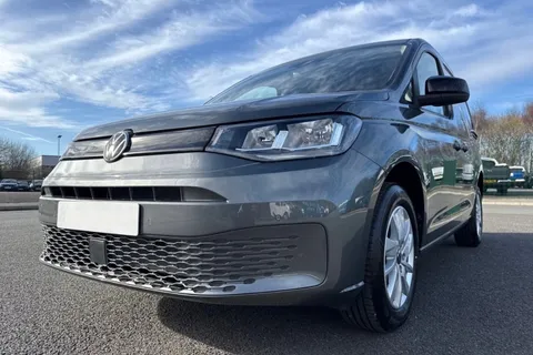 27 of 54 for Volkswagen Caddy 2.0 TDI C20 Commerce Pro DSG SWB Euro 6 (s/s) 5dr